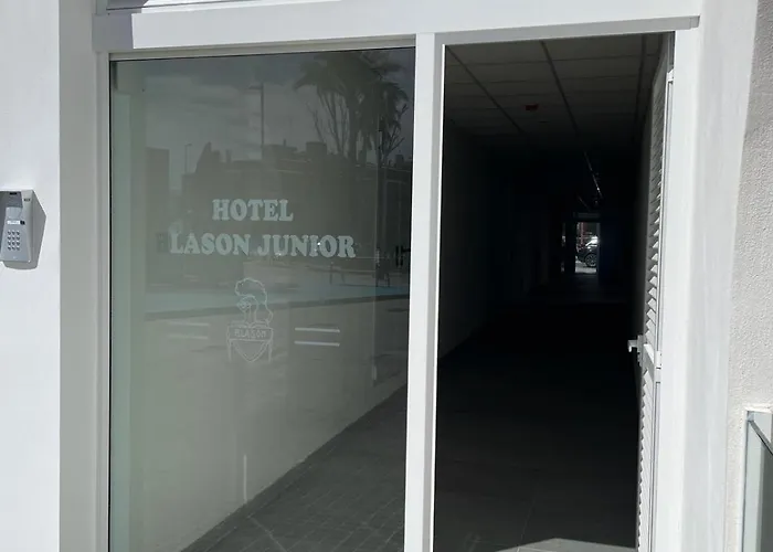 Blason Junior Hotel