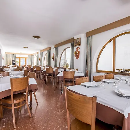 Blason Junior فندق