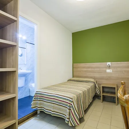 Blason Junior Hotel *